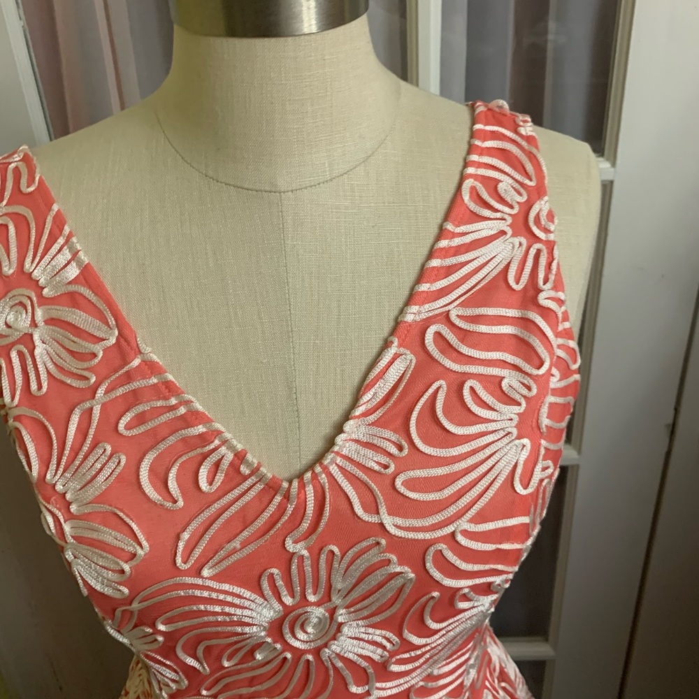 DRESS BY BUTTONS - Picture 2 of 14